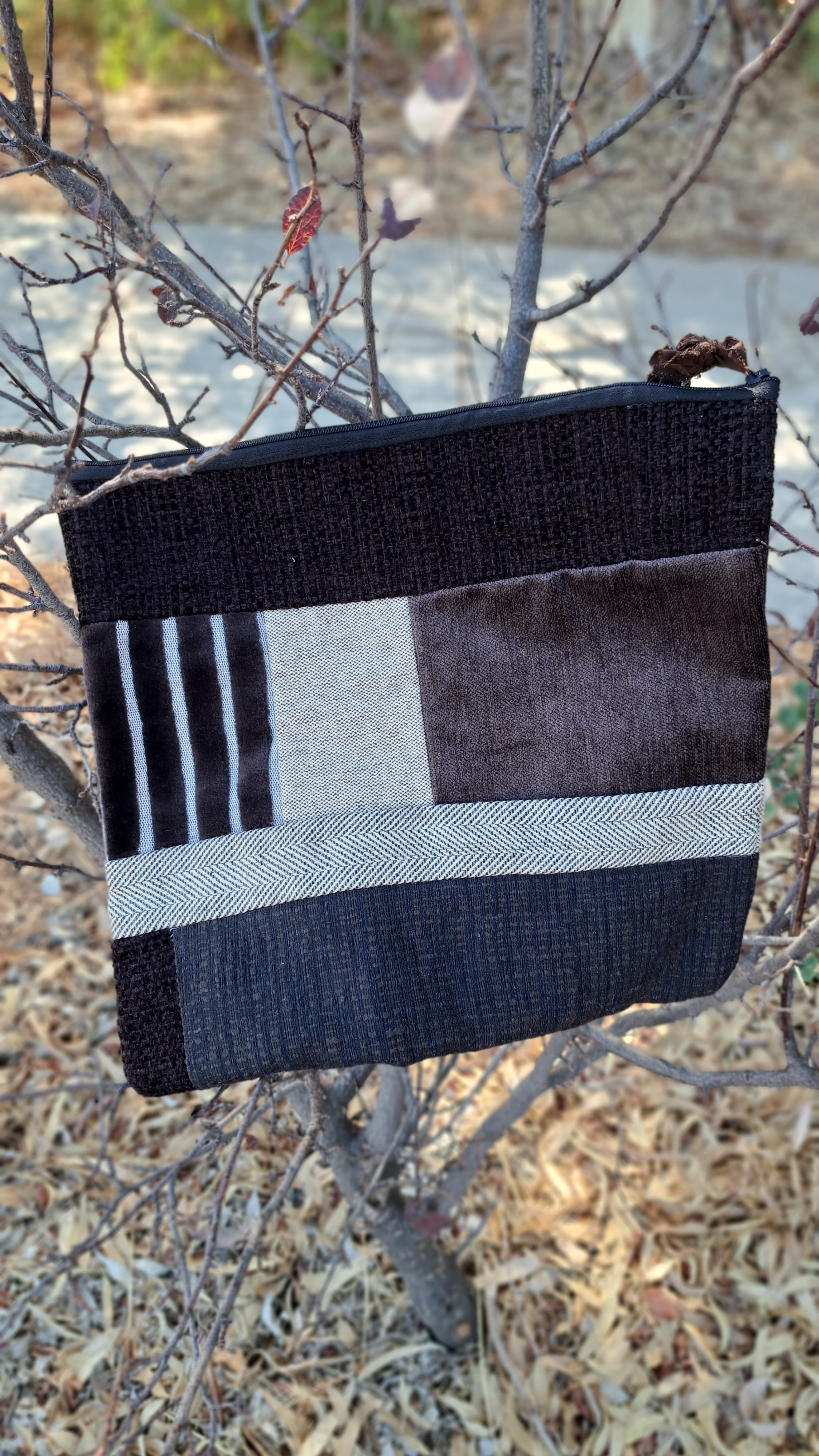 Χειροποίητο τσαντάκι–φάκελος — Καφέ/Μαύρο| Kallαίσθησις