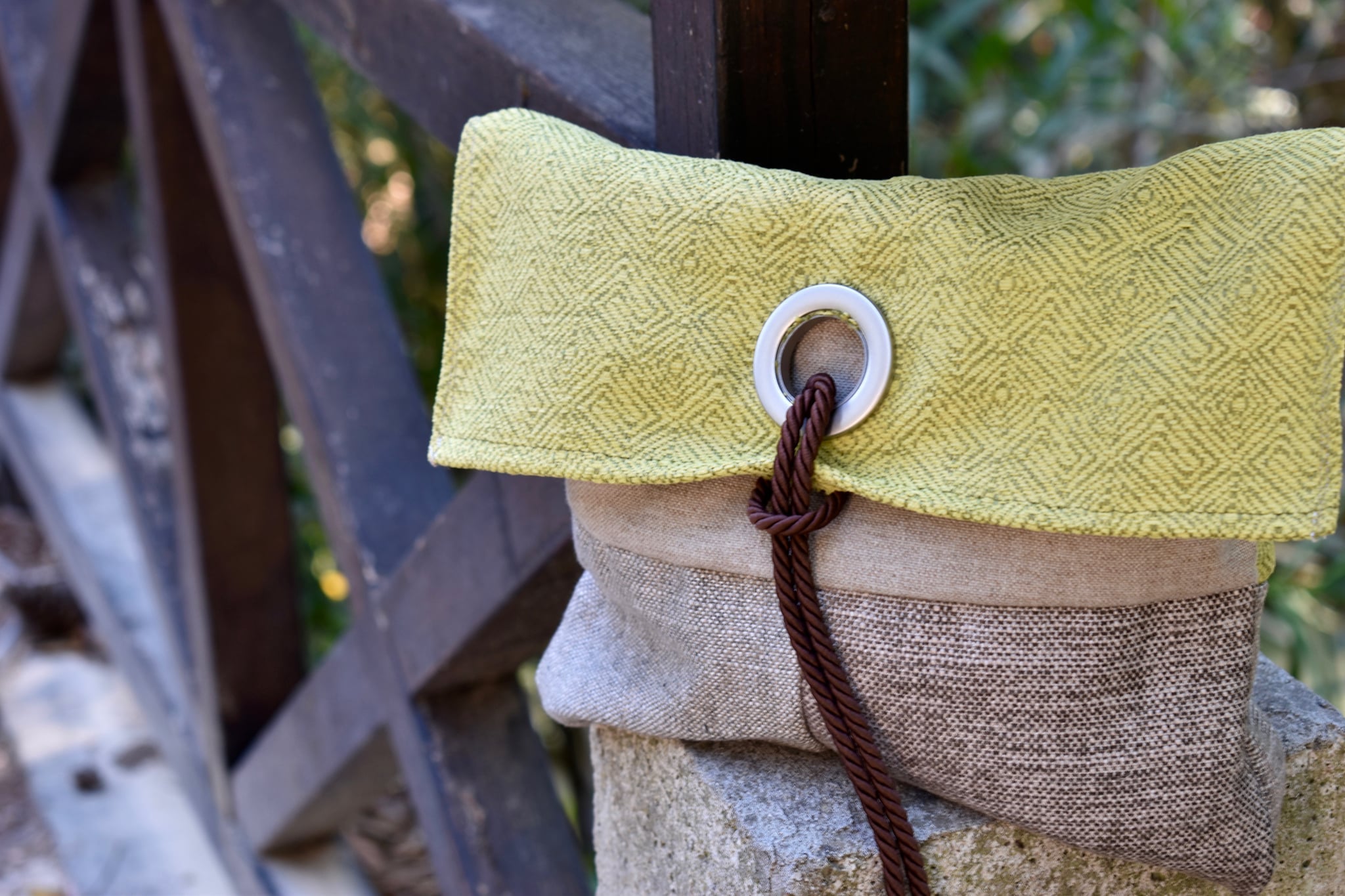 Χειροποίητη Τσάντα Ώμου – Κίτρινο & Μπεζ | Kallαίσθησις