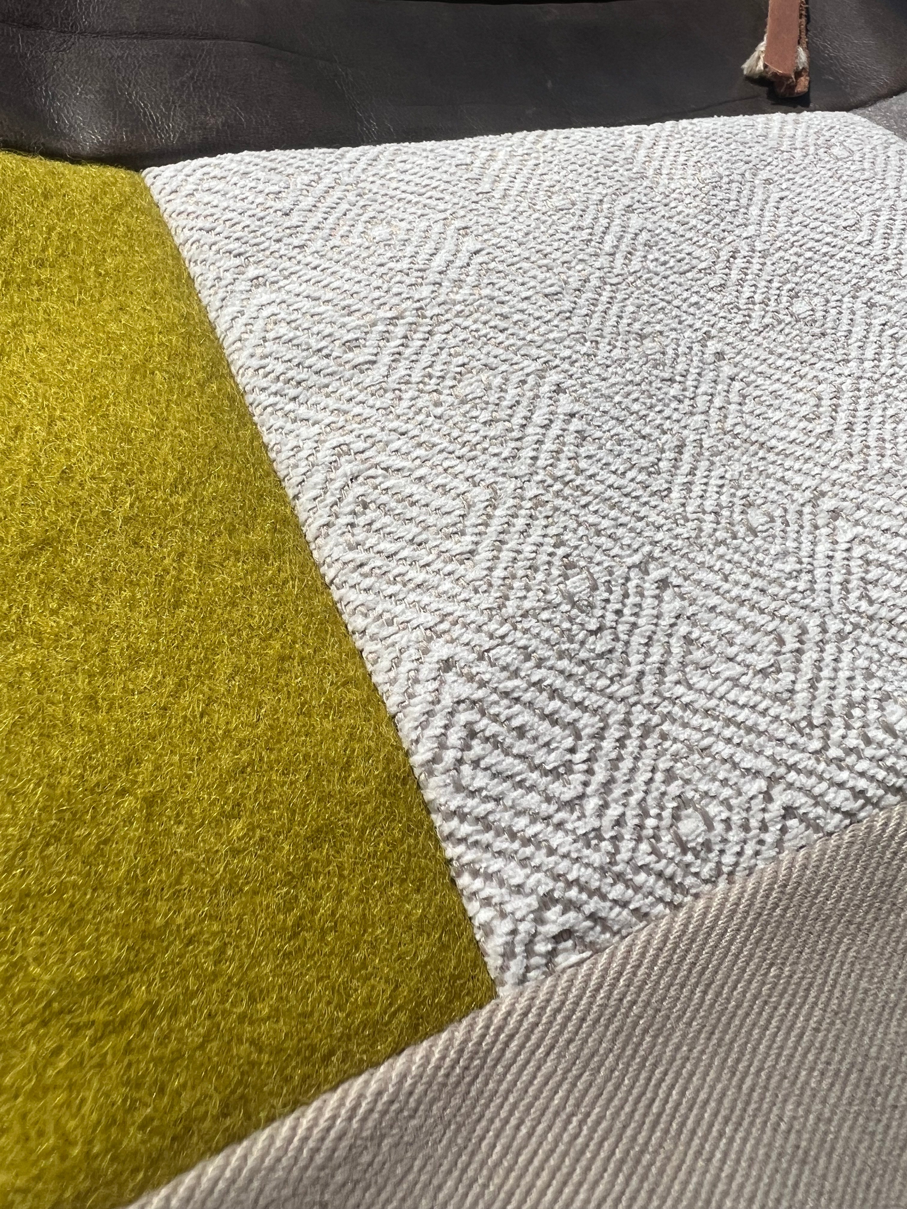 Χειροποίητη Clutch Τσάντα με Γήινους Τόνους & Δερμάτινη Λεπτομέρεια | Kallαισθησις