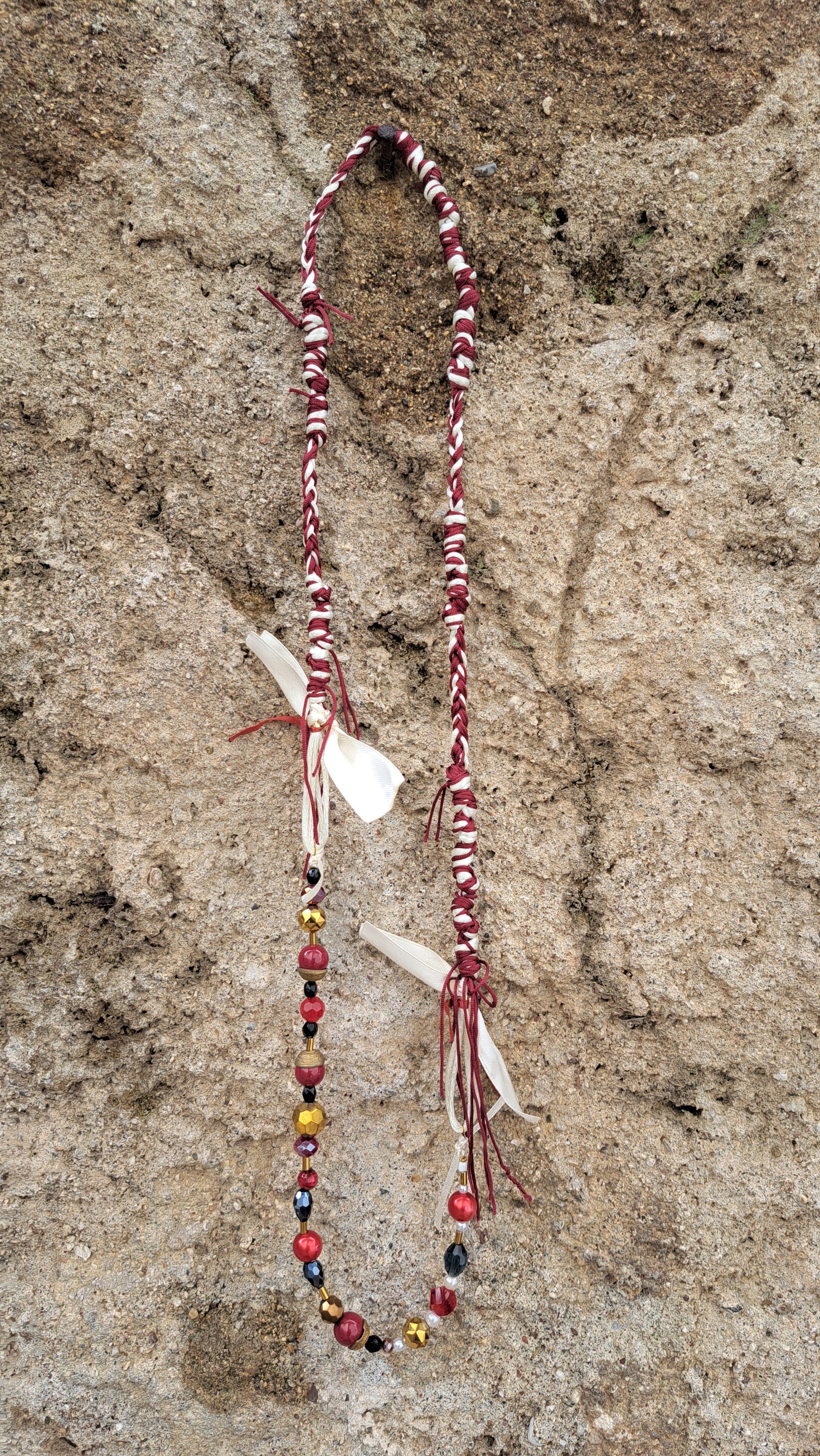 Μακρύ Χειροποίητο Κολιέ με Κόκκινες & Χρυσές Χάντρες | kallαίσθησις