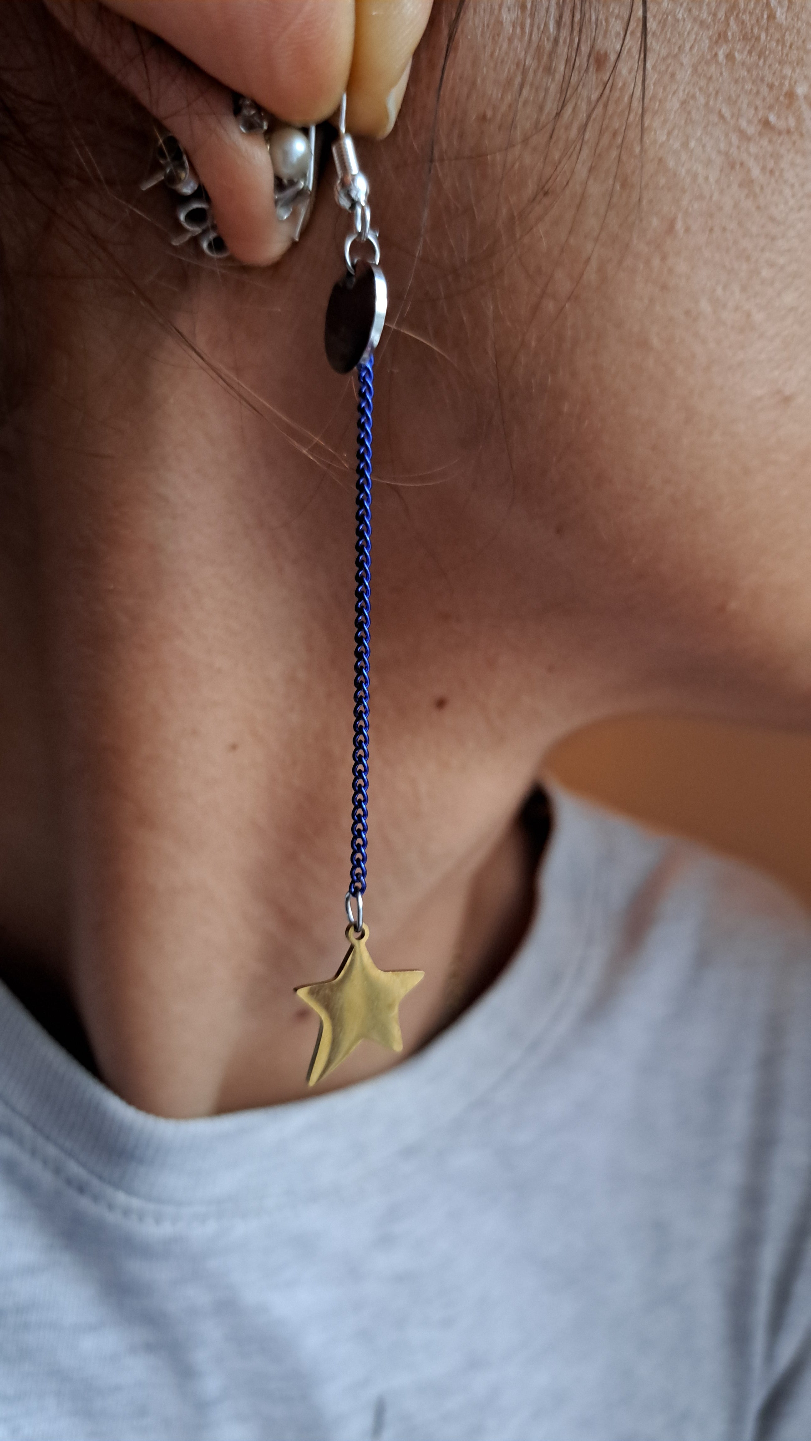 Κρεμαστά Σκουλαρίκια “Μπλε Αλυσίδα & Χρυσό Αστέρι” | Kallαίσθησις
