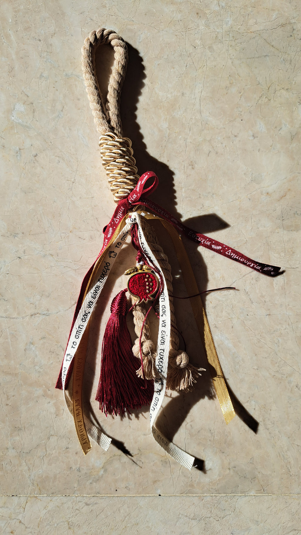 Γούρι με Ρόδι & Γιορτινές Κορδέλες | Kallαίσθησις