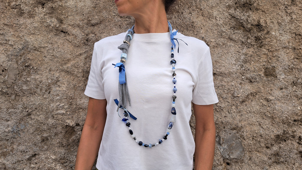 Χειροποίητο Κολιέ σε Γκρι & Μπλε Αποχρώσεις | kallαίσθησις