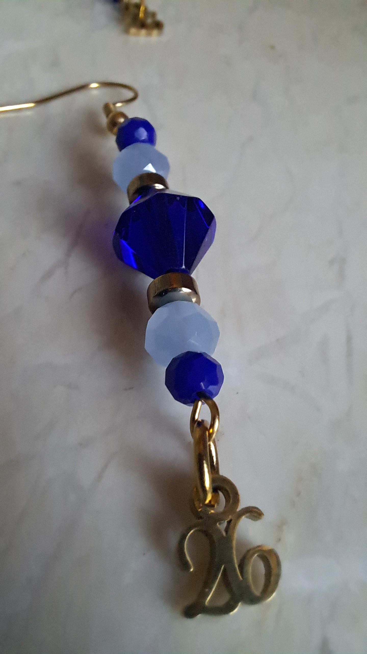 Κρεμαστά Σκουλαρίκια Μπλε Κρύσταλλο & Χρυσό “26” | Kallαίσθησις