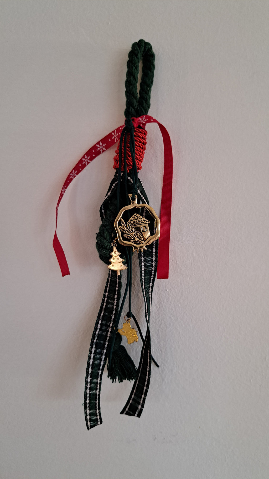 Γούρι με Χρυσό Σπιτάκι & Χριστουγεννιάτικο Δεντράκι | Kallαίσθησις