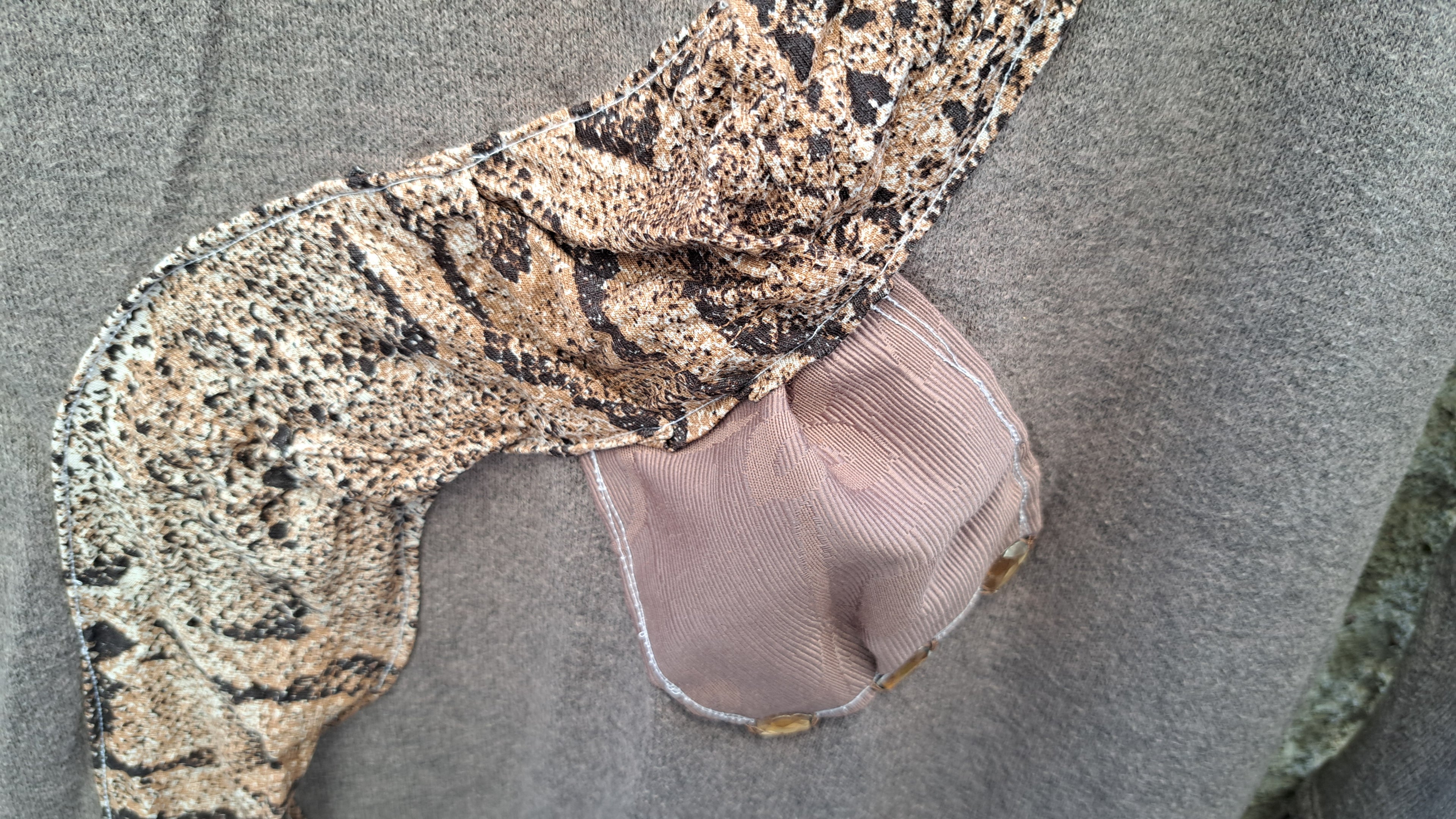 Μπλούζα-φόρεμα με Snake Λεπτομέρεια & Πλεκτό Γιακά | kallαίσθησις