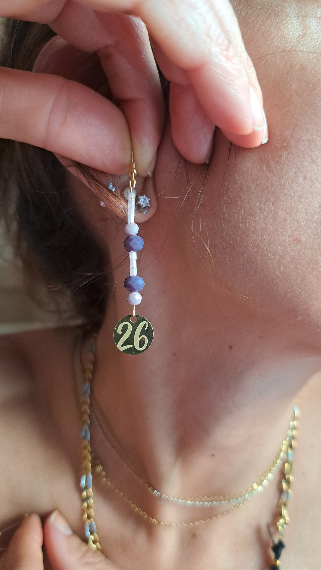 Σετ Κολιέ & Σκουλαρίκια σε Ροζ-Λιλά με Στοιχείο “26” | Kallαίσθησις