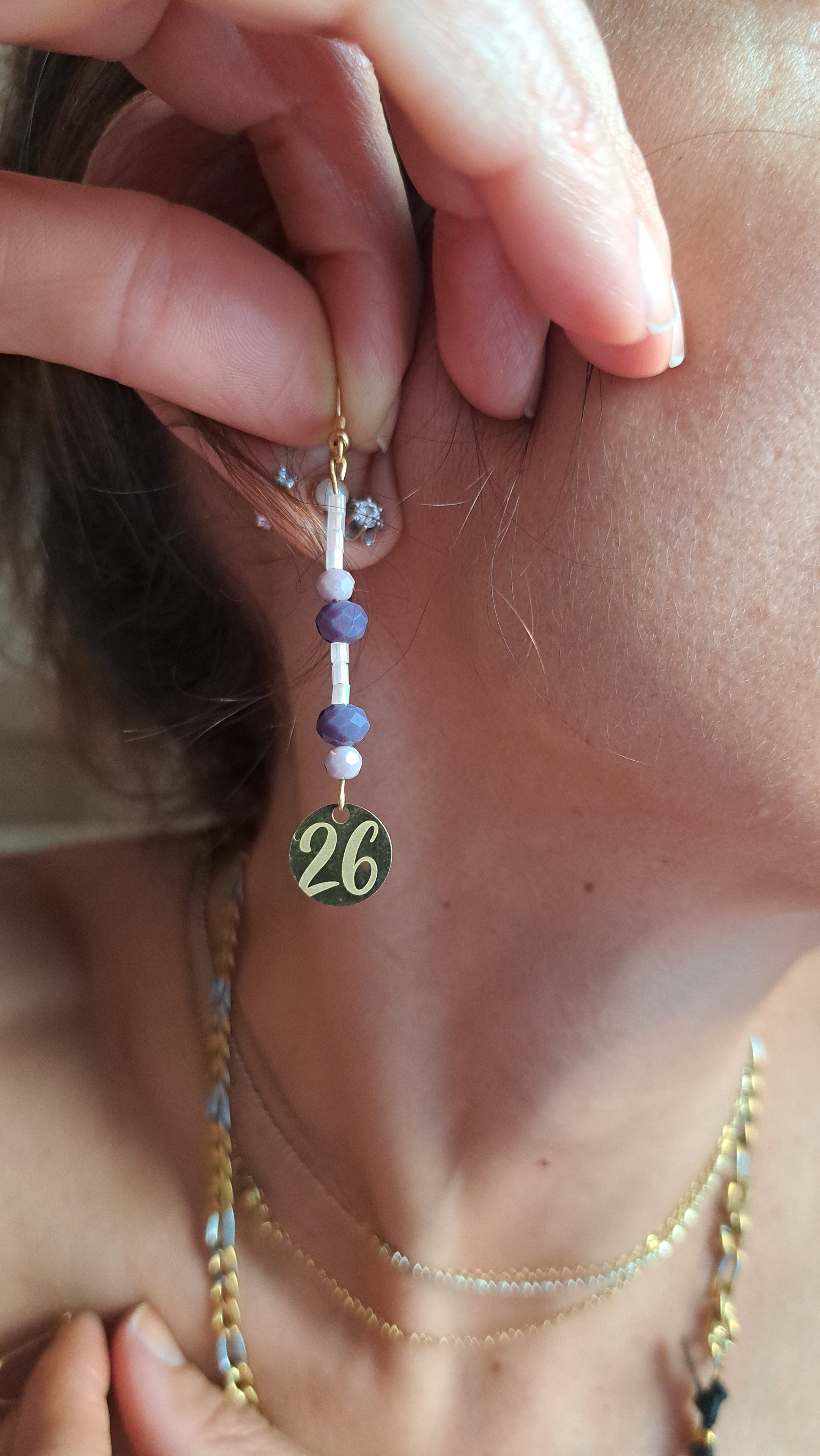 Σετ Κολιέ & Σκουλαρίκια σε Ροζ-Λιλά με Στοιχείο “26” | Kallαίσθησις