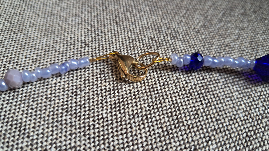 Κολιέ με μπλε, μπεζ & φυσικές χάντρες | kallαίσθησις