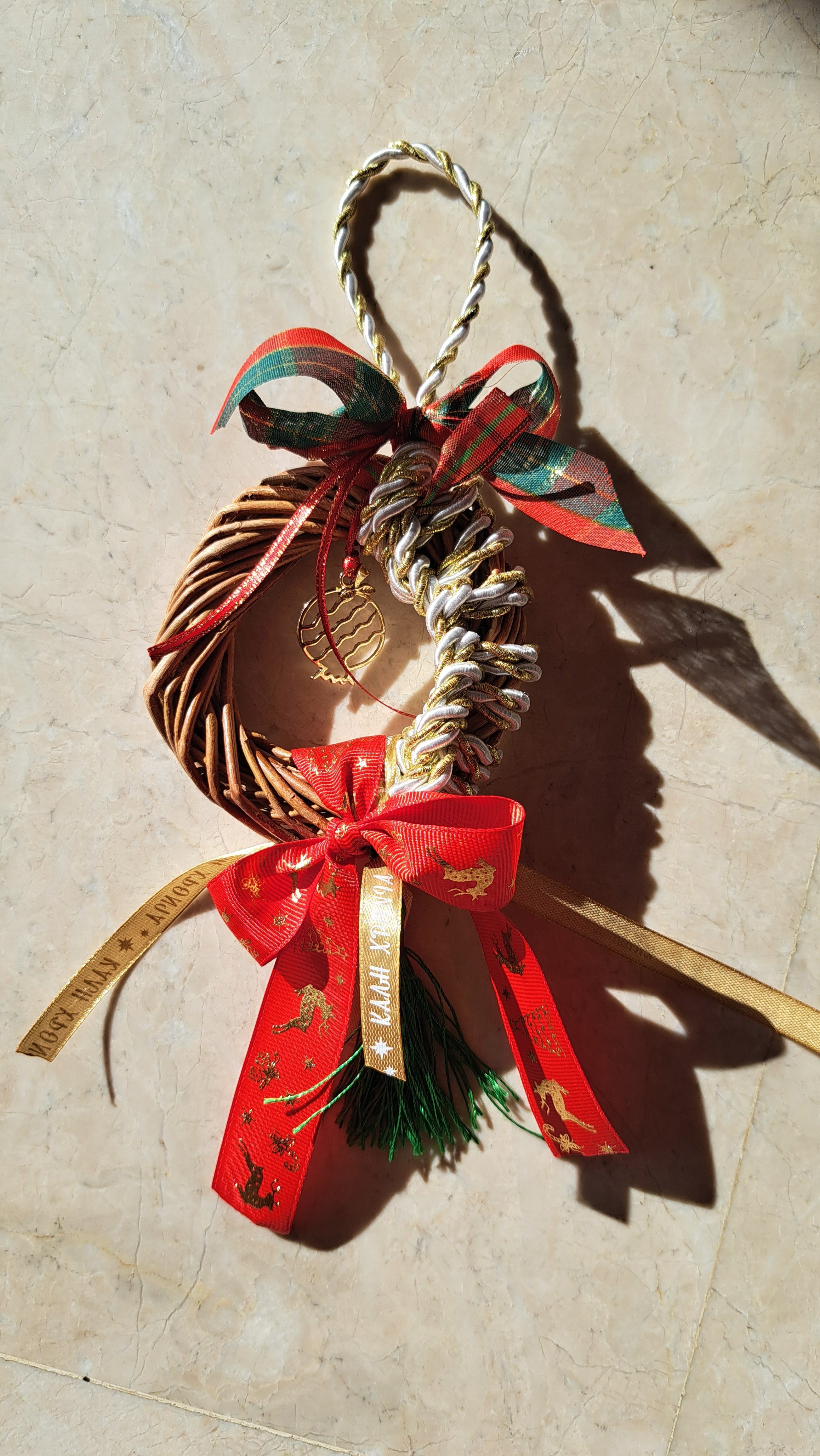 Χριστουγεννιάτικο Γούρι Στεφανάκι με Ρόδι | Kallαίσθησις