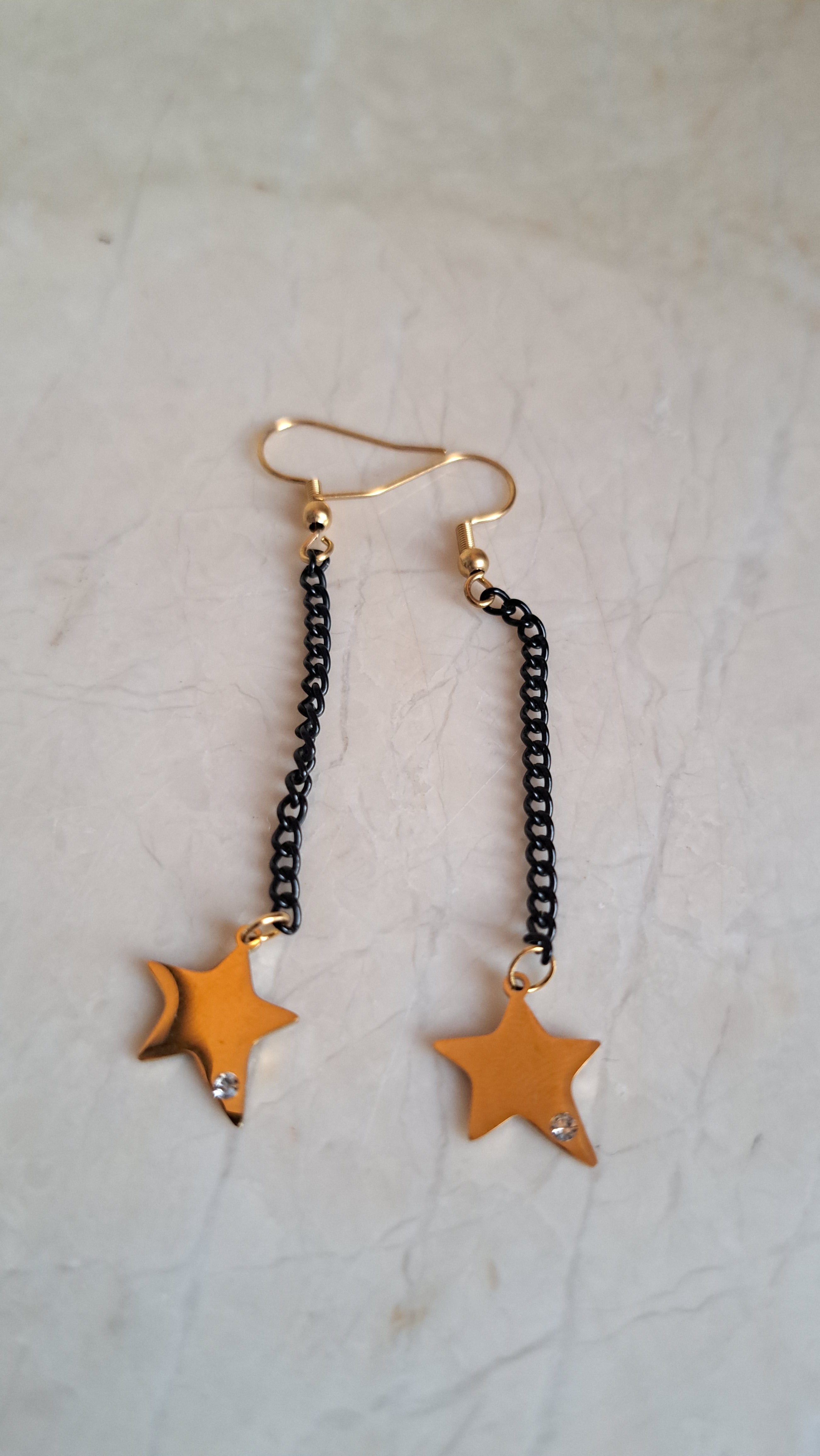 Σετ Κολιέ & Μακριά Σκουλαρίκια Αστεράκια σε Μαύρο–Χρυσό | Kallαίσθησις