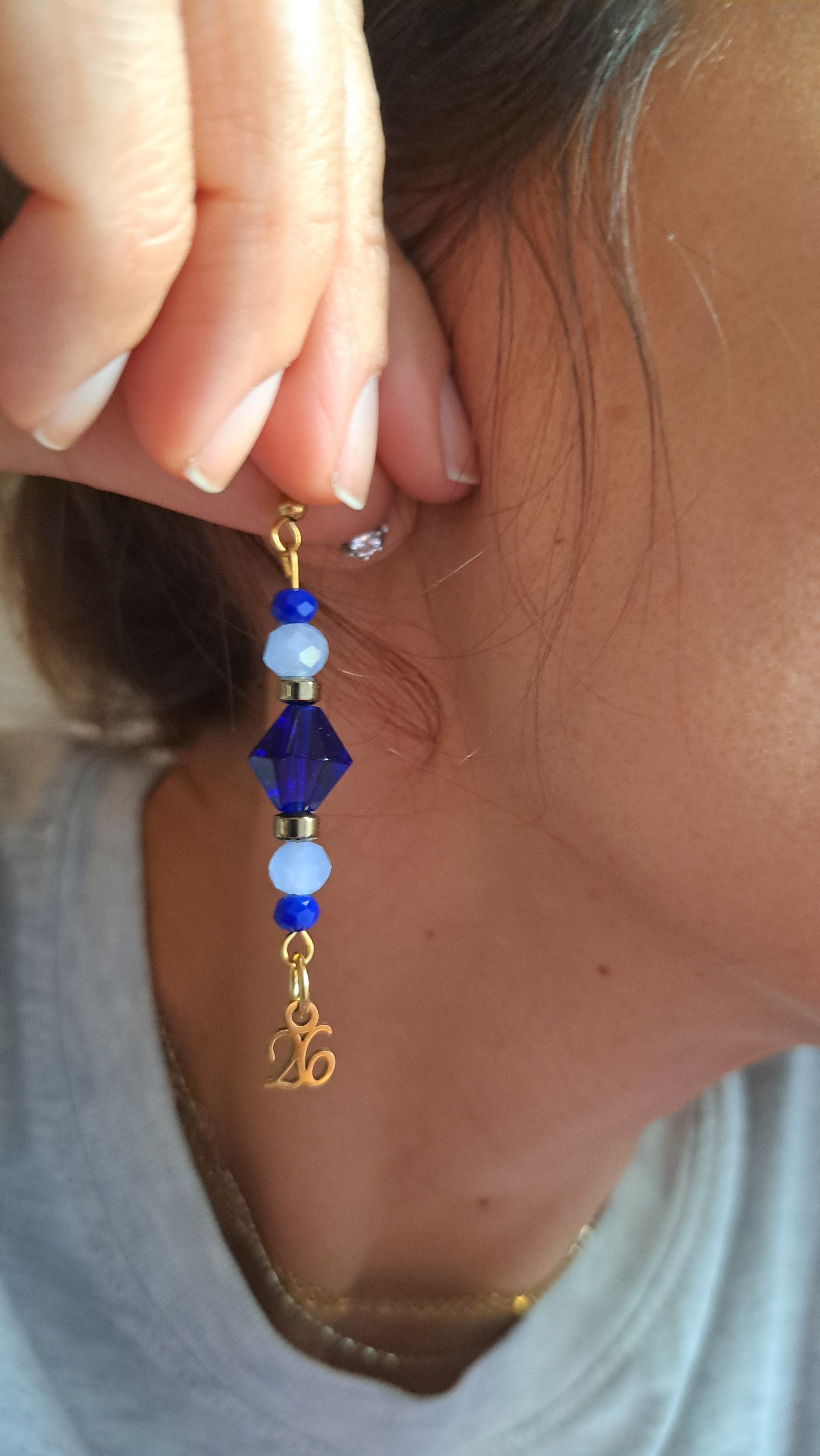 Κρεμαστά Σκουλαρίκια Μπλε Κρύσταλλο & Χρυσό “26” | Kallαίσθησις