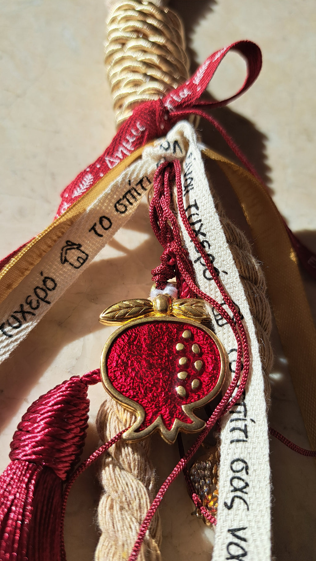 Γούρι με Ρόδι & Γιορτινές Κορδέλες | Kallαίσθησις