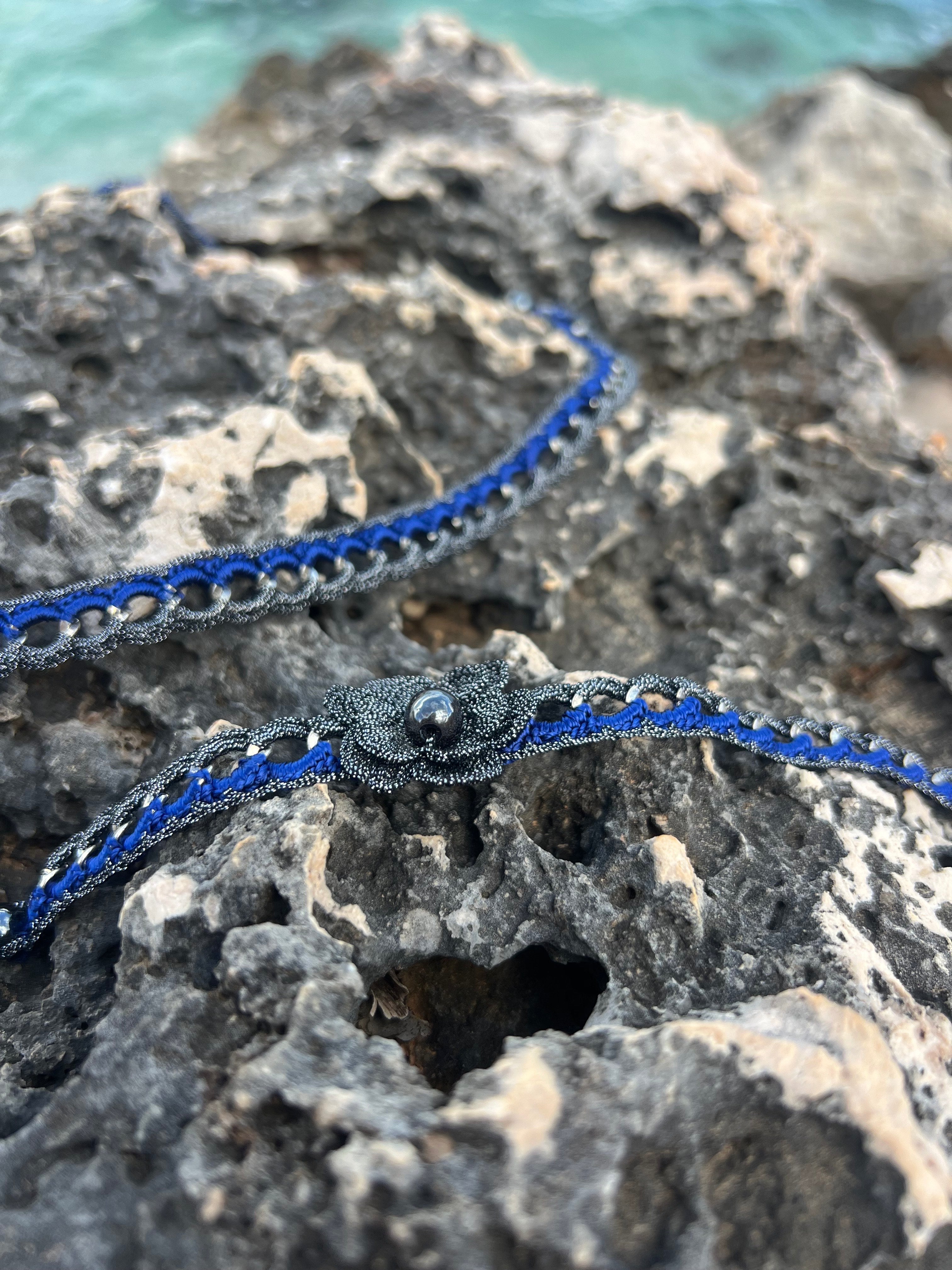 Χειροποίητο Σετ Βραχιόλι & Κολιέ με Δαντέλα & Μπλε Λεπτομέρειες | Kallαίσθησις