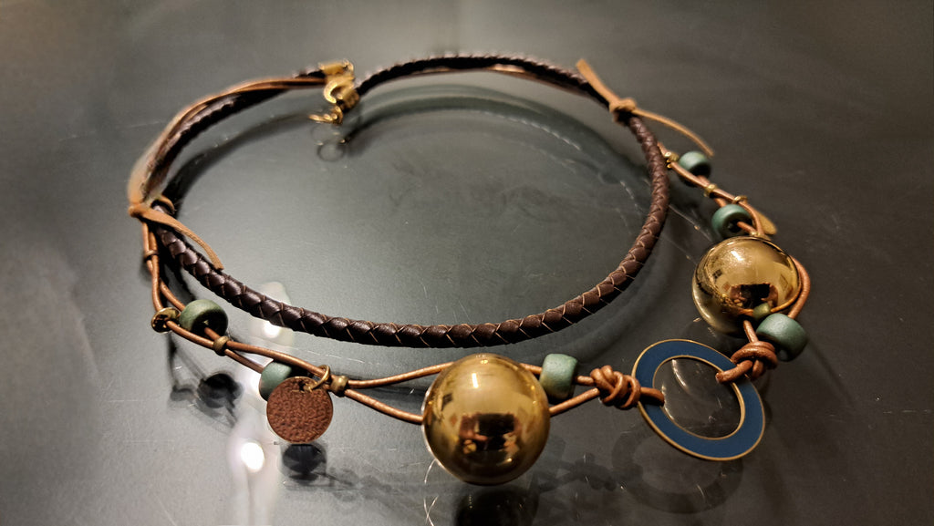 Χειροποίητο Κολιέ με Χρυσές & Πράσινες Χάντρες|Kallαίσθησις