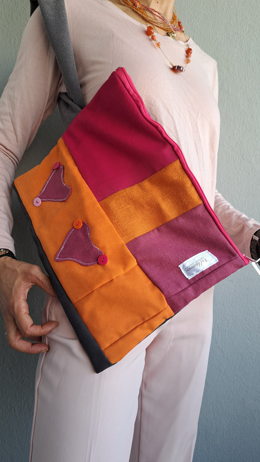 Πολύχρωμη χειροποίητη τσάντα ώμου με patchwork λεπτομέρειες | kallαίσθησις