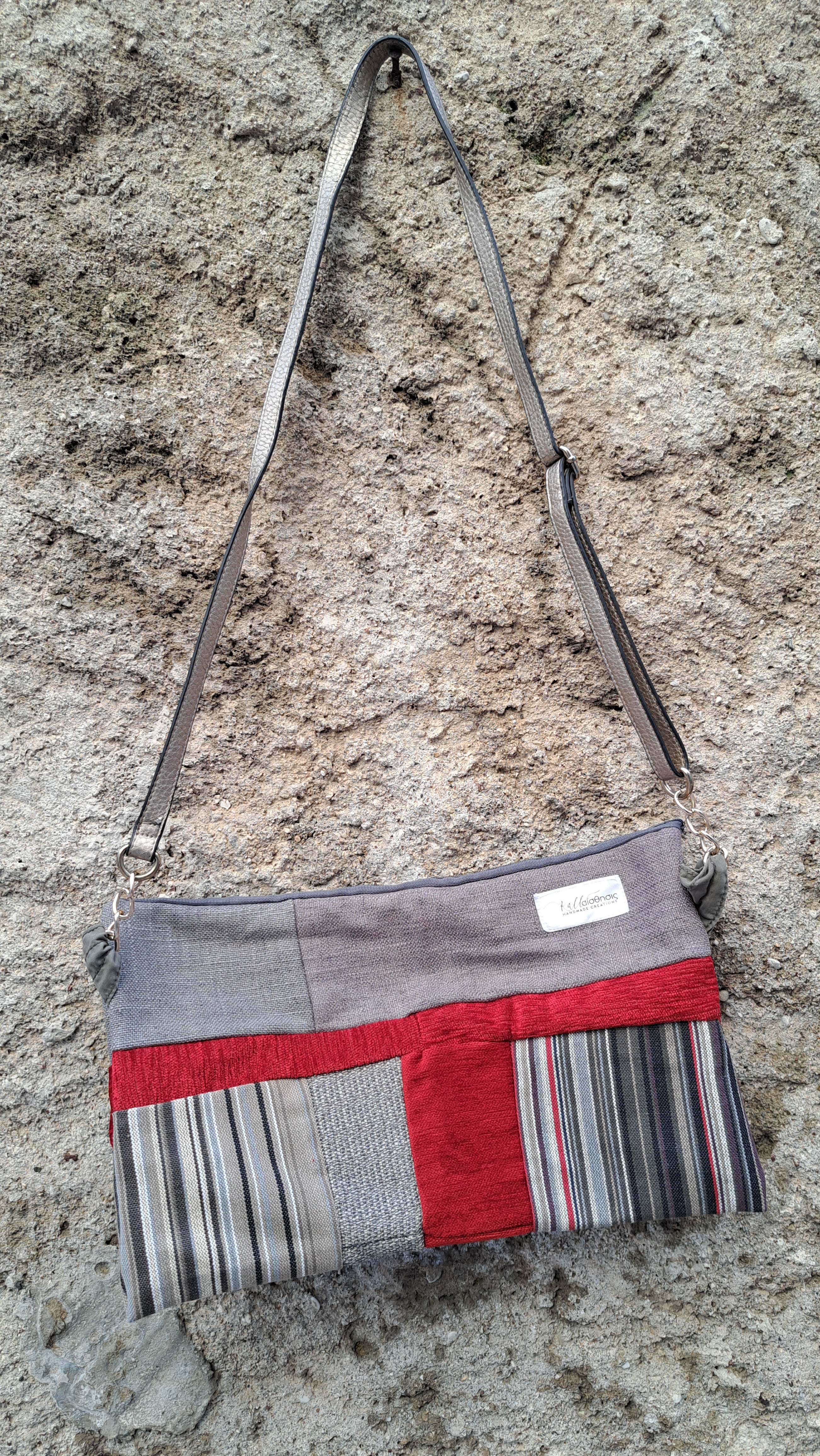 Τσαντάκι patchwork με κόκκινες & γκρι αποχρώσεις | kallαίσθησις