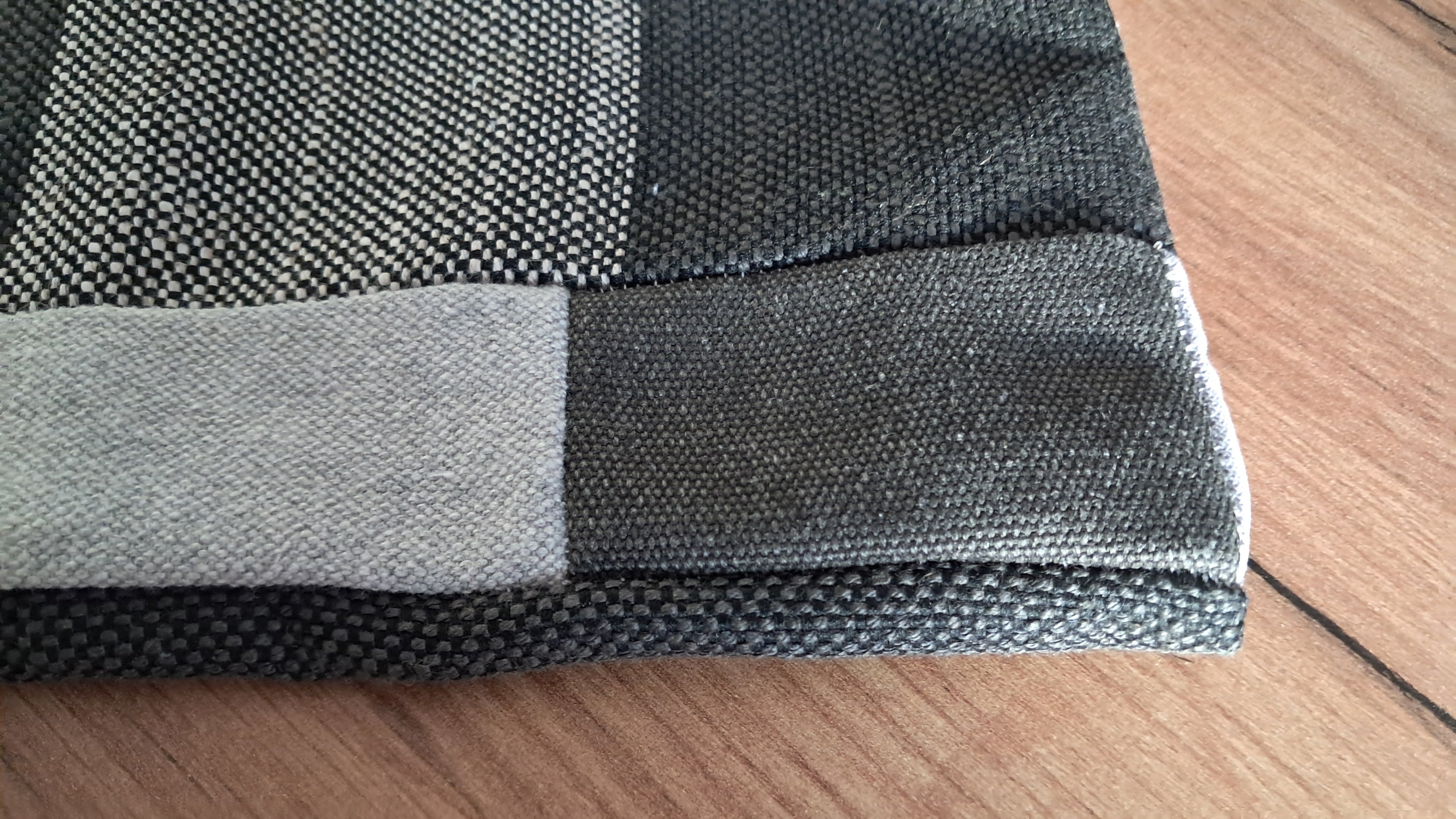 Δίχρωμο χειροποίητο τσαντάκι σε γκρι & ανθρακί | kallαίσθησις