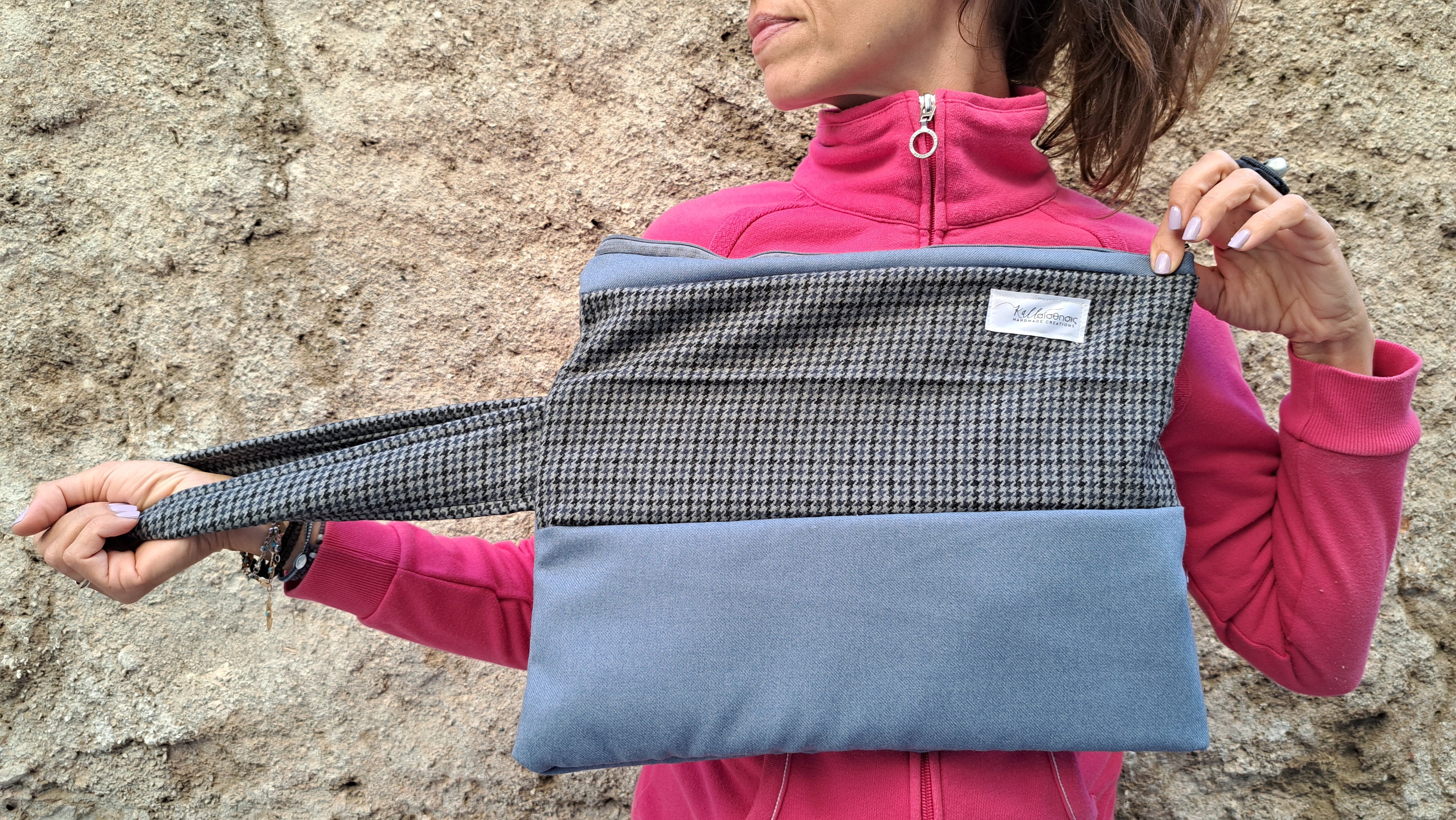 Χειροποίητο μπλε τσαντάκι με καρό μοτίβο | kallαίσθησις