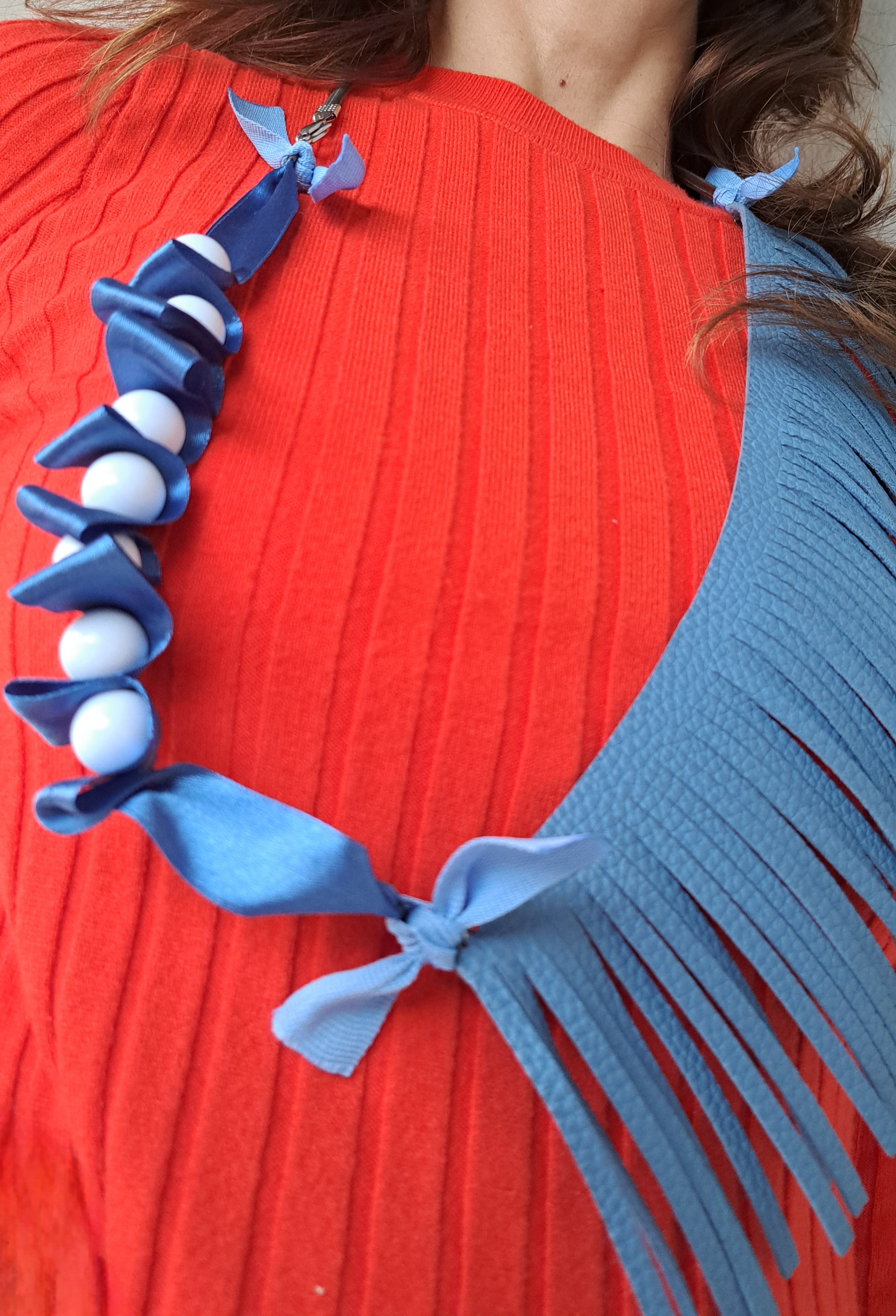 Μπλε Statement Κολιέ με Κορδέλα & Κρόσσια | Kallαίσθησις