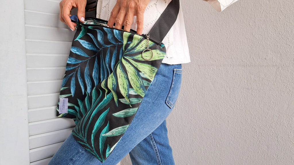 Τσάντα ώμου με tropical σχέδιο σε αποχρώσεις του μπλε και του πράσινου | kallαίσθησις
