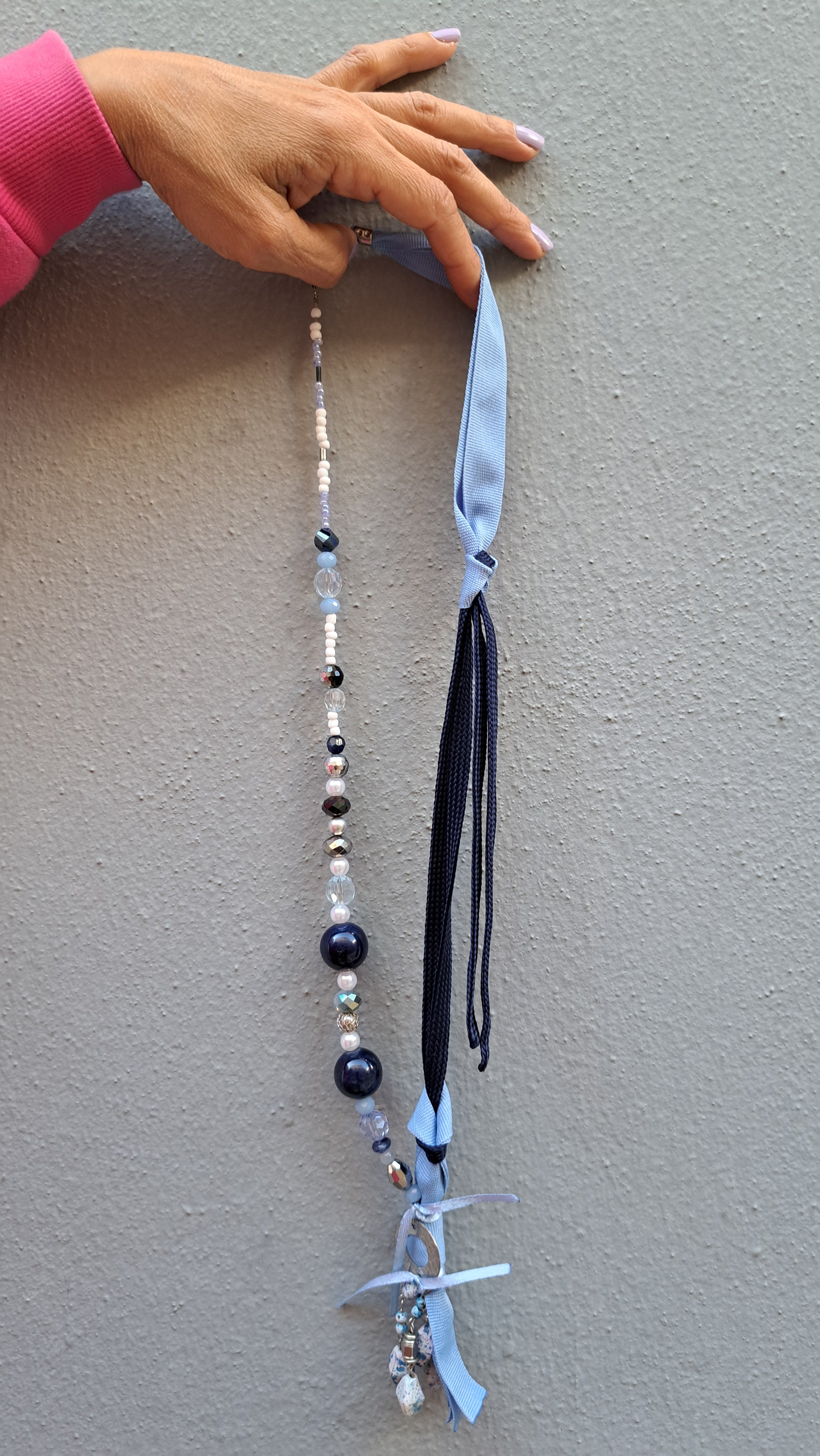 Κολιέ με μπλε χάντρες & σατέν κορδέλες | kallαίσθησις