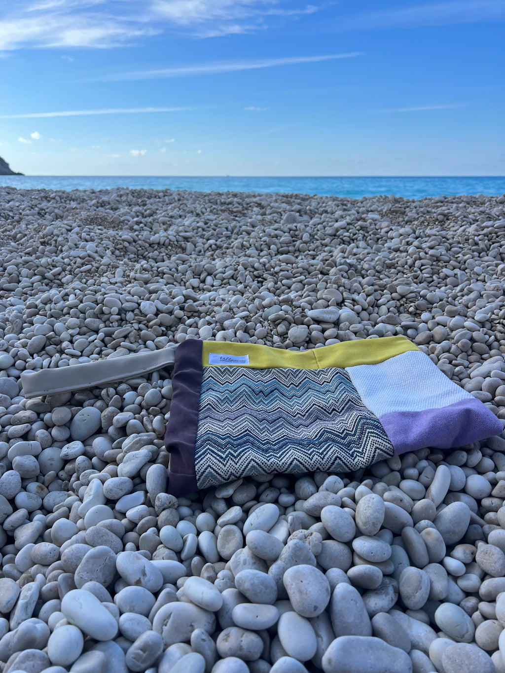 Χειροποίητο Υφασμάτινο ΤσαντάκιClutch με Πολύχρωμα Σχέδια | Kallαισθησις