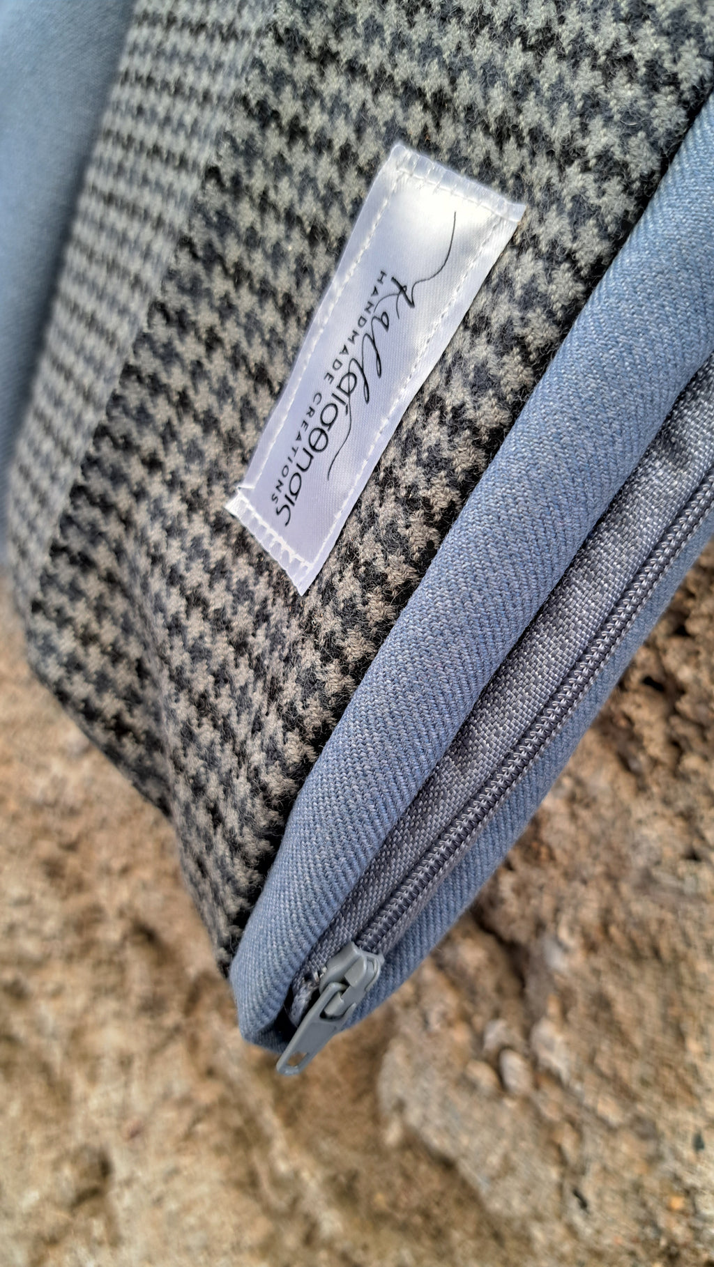 Χειροποίητο μπλε τσαντάκι με καρό μοτίβο | kallαίσθησις