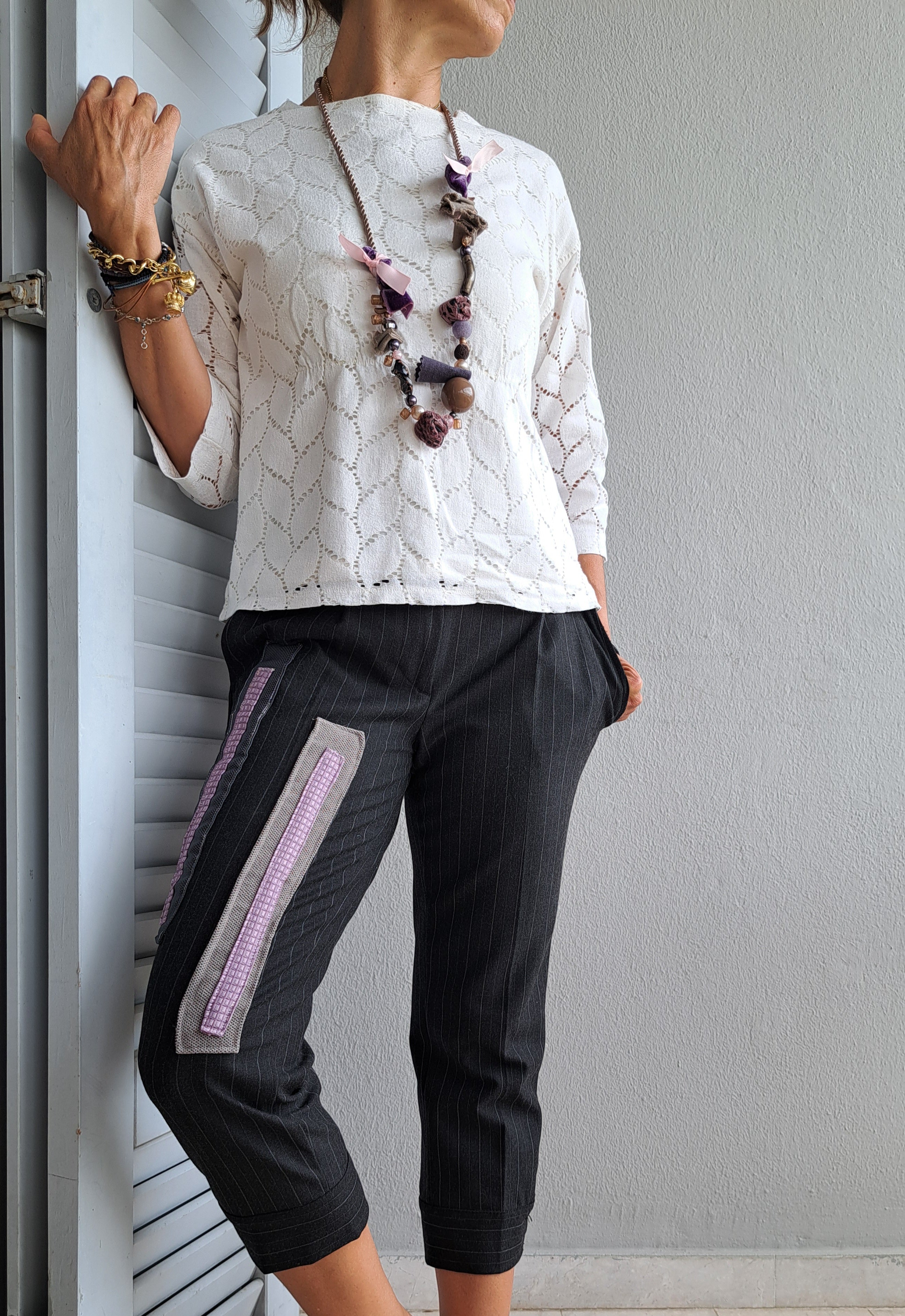 Παντελόνι καρό με  διακοσμητικές λεπτομέρειες σε λιλά & γκρι | kallαίσθησις