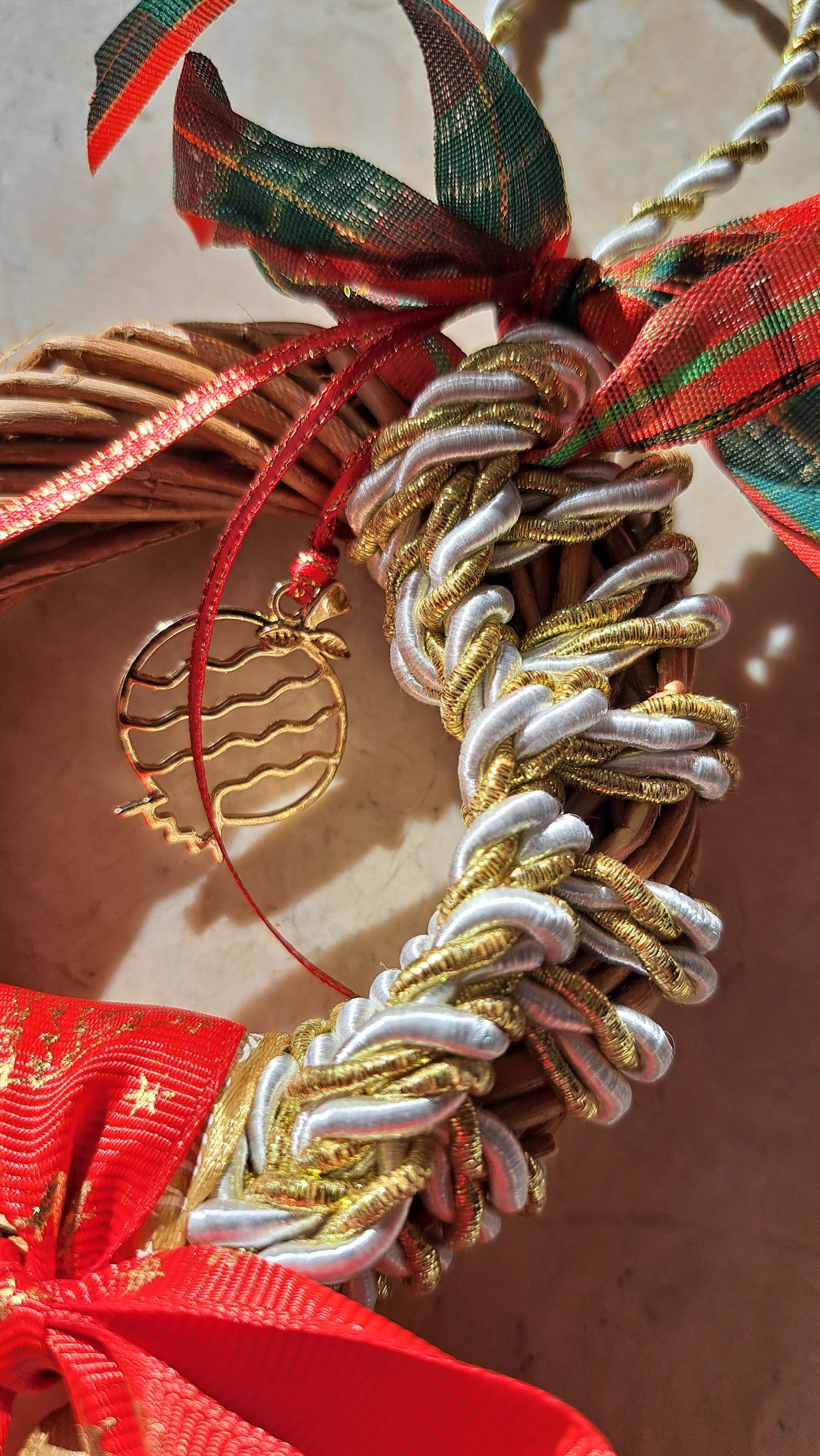 Χριστουγεννιάτικο Γούρι Στεφανάκι με Ρόδι | Kallαίσθησις