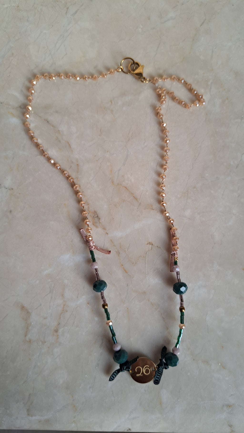 Σετ Κολιέ & Σκουλαρίκια “26” με Πράσινες & Χρυσές Χάντρες | Kallαίσθησις